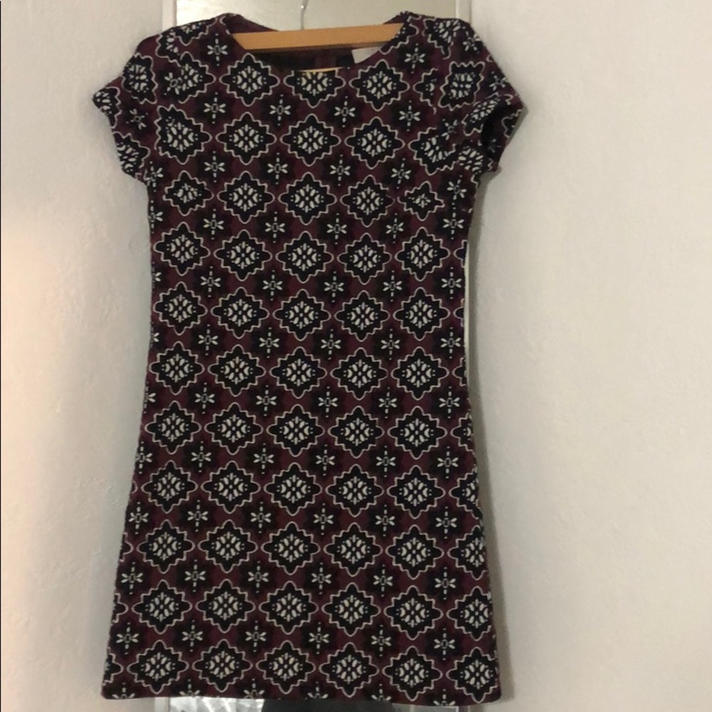 Short sleeve dress